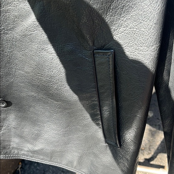 J. Crew Women’s  Black Leather Jacket sz small - Picture 6 of 7